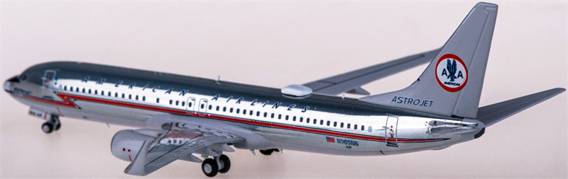 NG Models American Airlines Boeing 737-800 N905NN 1:400 Diecast Model view 4