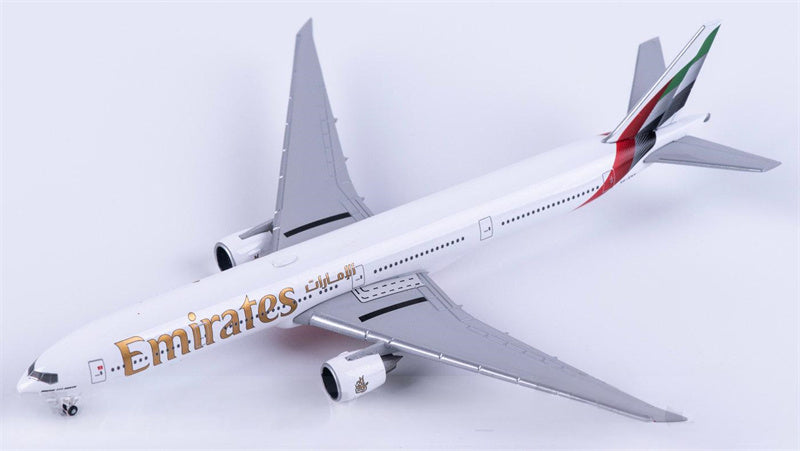 Herpa Emirates Boeing 777-300ER A6-ENV 1:500 Diecast Model view 3