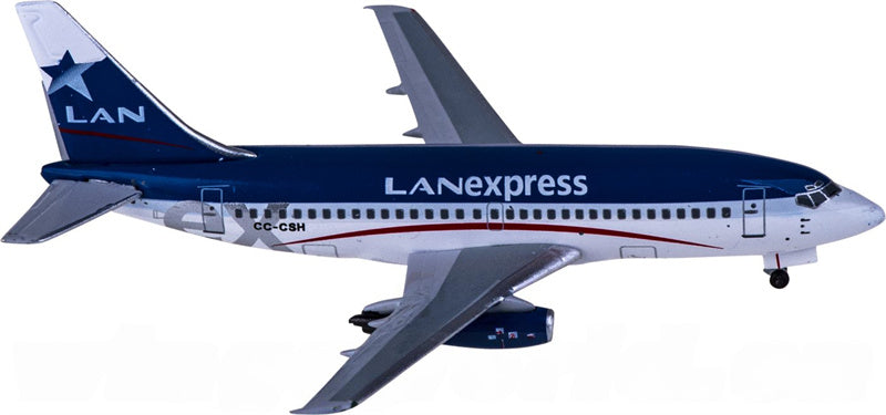 AeroClassics LAN Airlines Boeing 737-200 CC-CSH 1:400 Diecast Model view 2