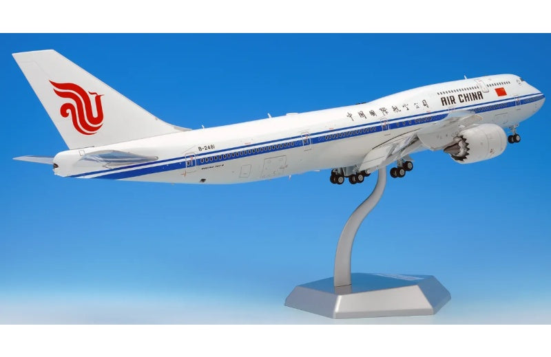 SQ Wings 1:200 Air China B747-8I B-2481 Flaps down DIECAST Model