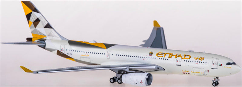 NG Models Etihad Airways Airbus A330-200 A6-EYH 1:400 Diecast Model view 3