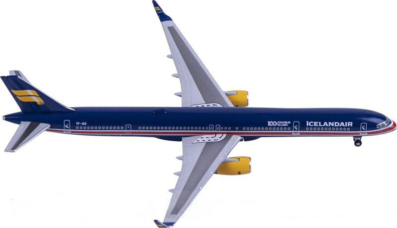 Herpa Icelandair Boeing 757-300 TF-ISX 1:500 Diecast Model view 2