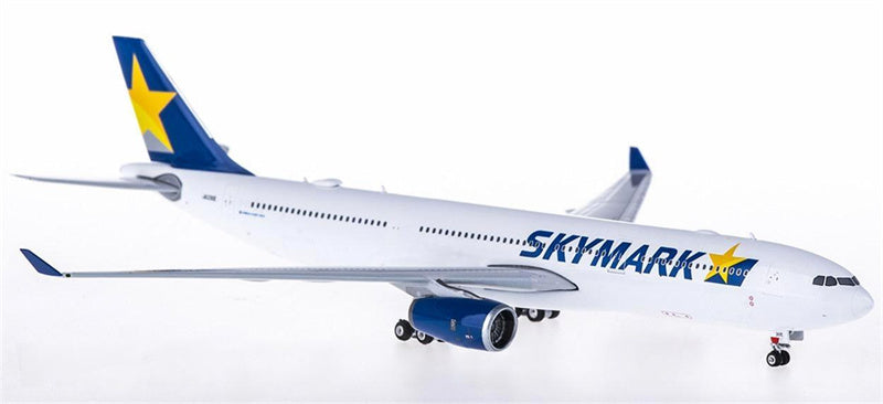 Phoenix Skymark Airlines Airbus A330-300 JA330E 1:400 Diecast Model view 3