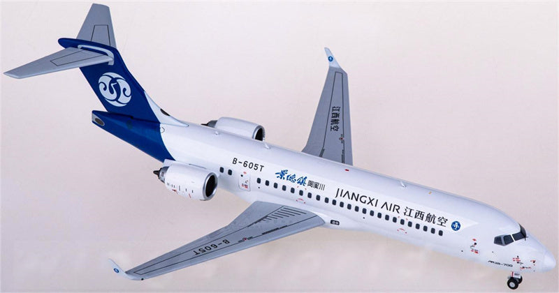 NG Models Jiangxi Air Comac ARJ21-700 B-605T 1:200 Airplan Diecast Model view 2