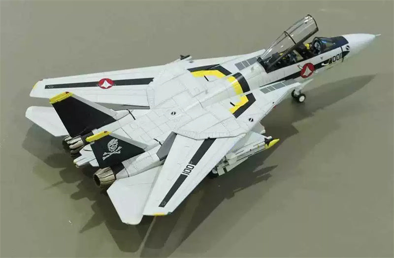 Calibre Wings UN Spacy F-14 VF-1S Valkyrie 1:72 Model   Macross Robotech