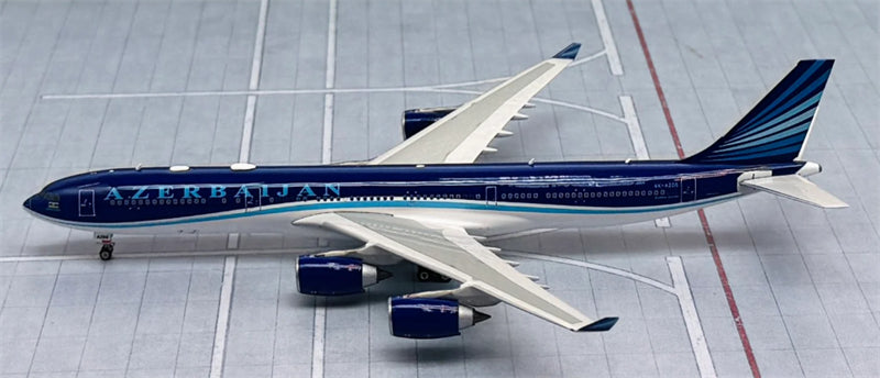 Phoenix 1:400 Azerbaijan Airlines Airbus A340-500 4K-AZ86  DIECAST Model
