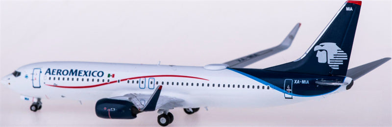 NG Models Aeromexico Boeing 737-800 XA-MIA 1:400 Diecast Model view 3