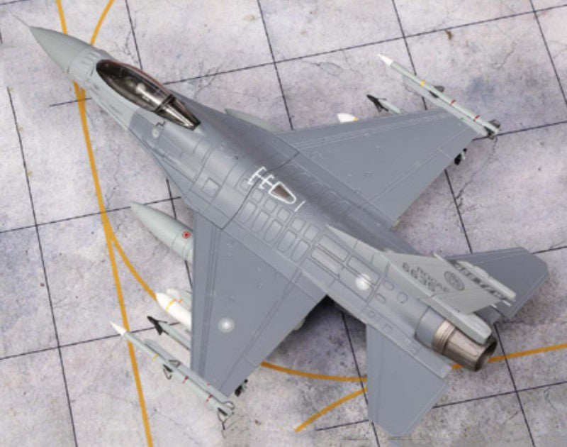 HOBBY MASTER ROCAF / Chihhang AB, Taiwan F-16V 455th TFW 22nd TFG 1:72 Model    6635