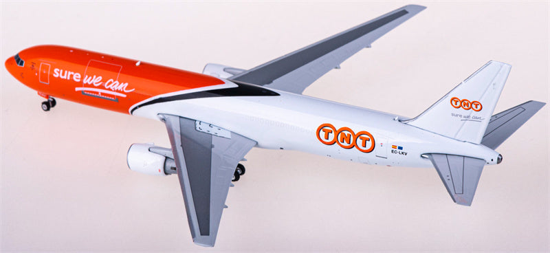 Phoenix TNT Boeing 767-300ER EC-LKV 1:400 Diecast Model view 3