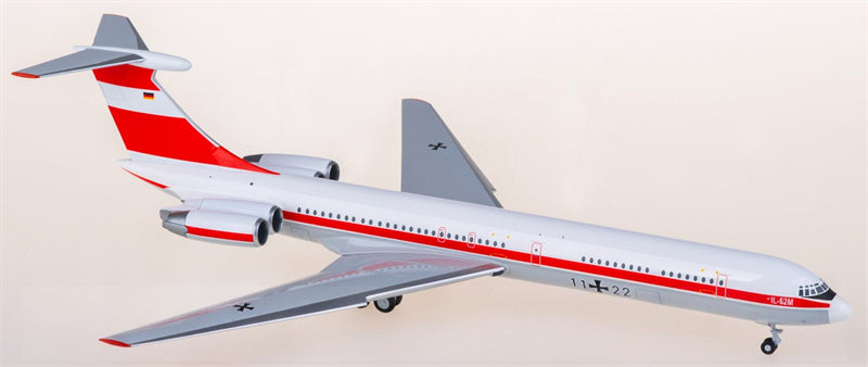 Herpa Luftwaffe Ilyushin IL-62M 11+22 1:200 Diecast Model view 1