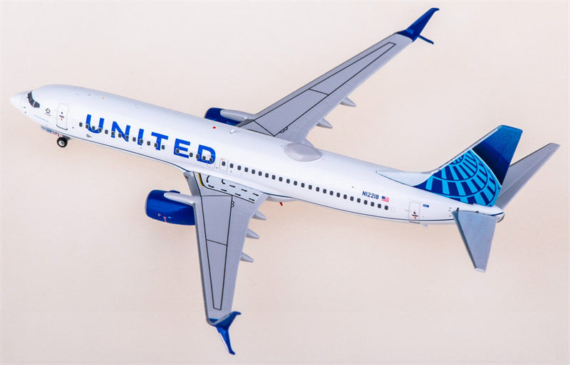 AeroPolaris 1:400 United Airlines Boeing 737-800 N12218 Diecast Model view 4