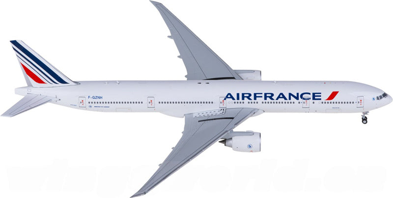 Geminijets Air France Boeing 777-300ER F-GZNH 1:400 Diecast Model view 4