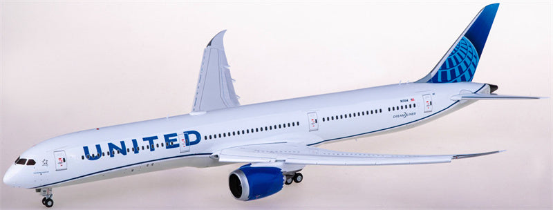 Geminijets United Airlines Boeing 787-10 N13014 1:200 Diecast Model view 1