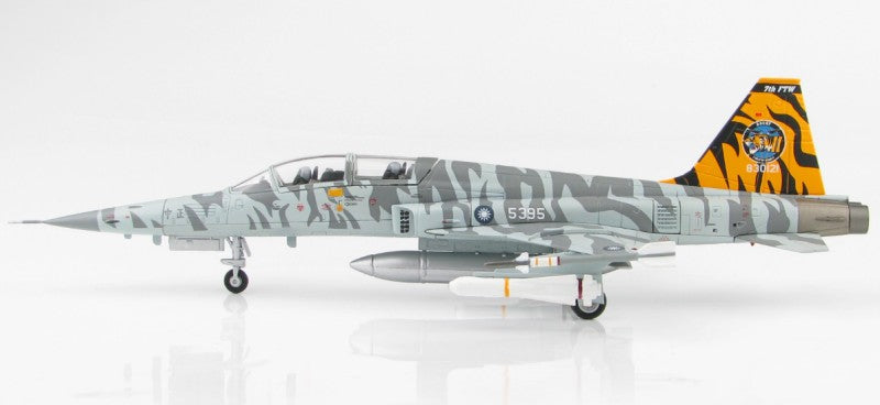 HOBBY MASTER ROCAF F-5F 7th FTW 1:72 Model 2018  Tiger II 5395 / 830121