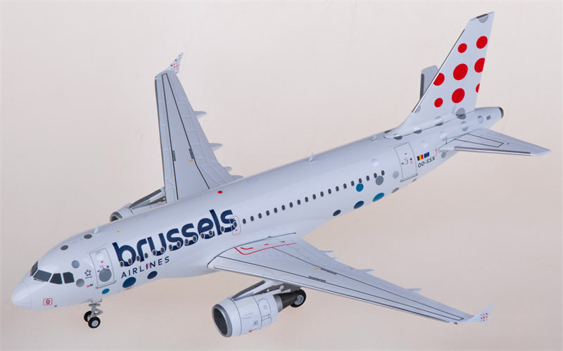 JC Wings Brussels Airlines Airbus A319 OO-SSX 1:200 Diecast Model view 1