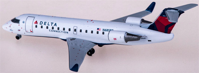 Geminijets Delta Air Lines for Bombardier CRJ200LR N685BR 1:400 Airplane Pre-built  Airliner Model Display