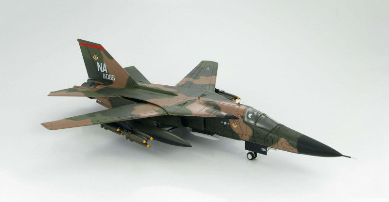 HOBBY MASTER USAF / Thailand F-111 474th TFW 429th TFS 1:72 Model 1972   AF67065