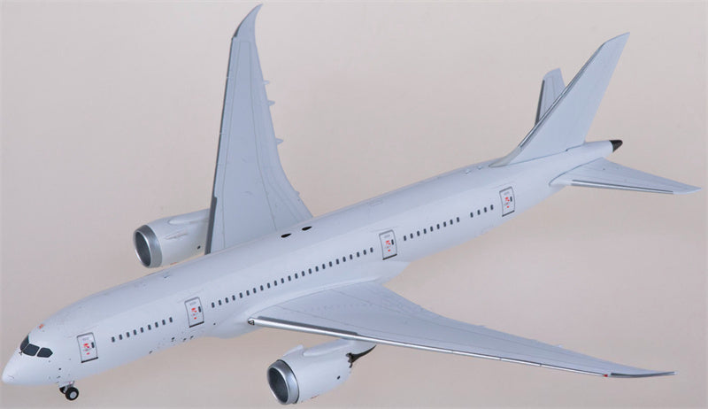 NG Models Boeing 787-8 RR Engine Blank 1:400 Diecast Model view 3