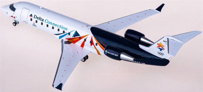 NG Models 1:200 Delta Air Lines Bombardier CRJ200ER N869AS Model