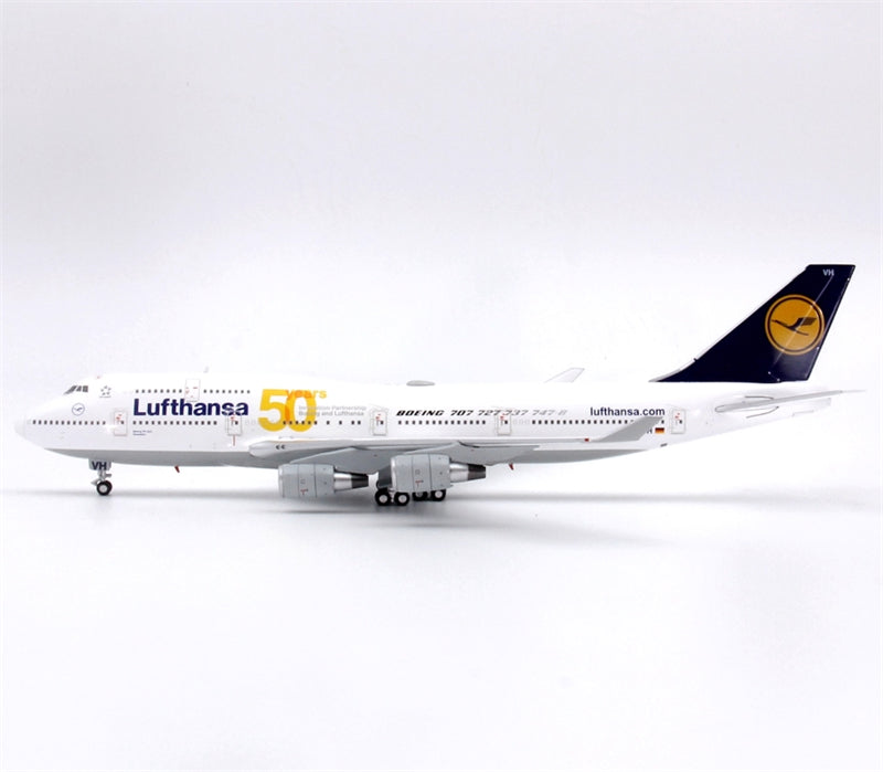 YY Wings Lufthansa Airlines Boeing 747-400 D-ABVH 50th Anniversary 1:400 Diecast Model view 4