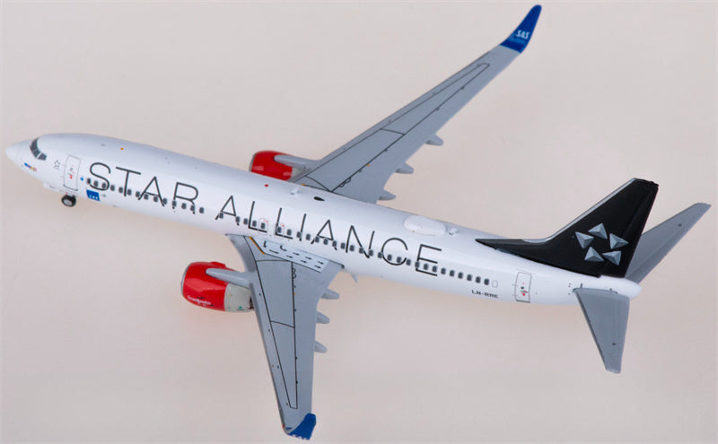JC Wings SAS Boeing 737-800 LN-RRE Star Alliance 1:400 Diecast Model view 2