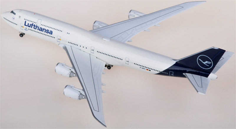 Herpa Lufthansa Boeing 747-8 D-ABYC 1:500 Diecast Model view 3