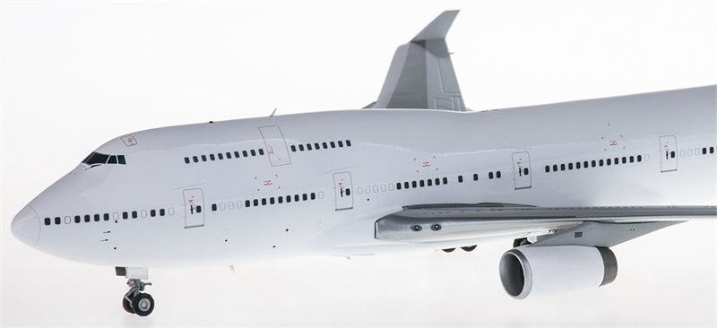 JC Wings Boeing 747-400 RR Engine Blank 1:200 Diecast Model view 5
