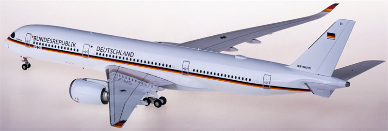 Herpa Luftwaffe Airbus A350-900 10+01 1:200 ABS Model view 3