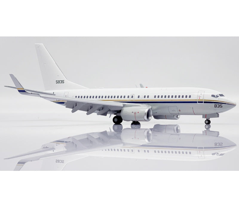 JC Wings 1:200 USA NAVY B737-700 165835 Flaps down DIECAST Model