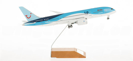 JC Wings Arke Boeing 787-8 PH-TFM 1:200 Diecast Model view 1