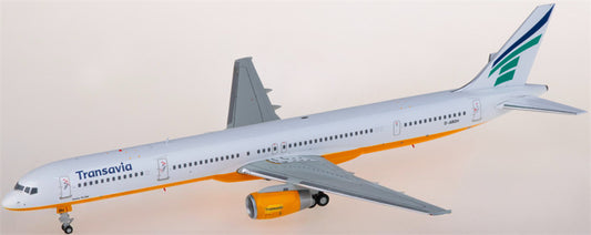 JC Wings Transavia Boeing 757-300 D-ABOH 1:200 Diecast Model view 1