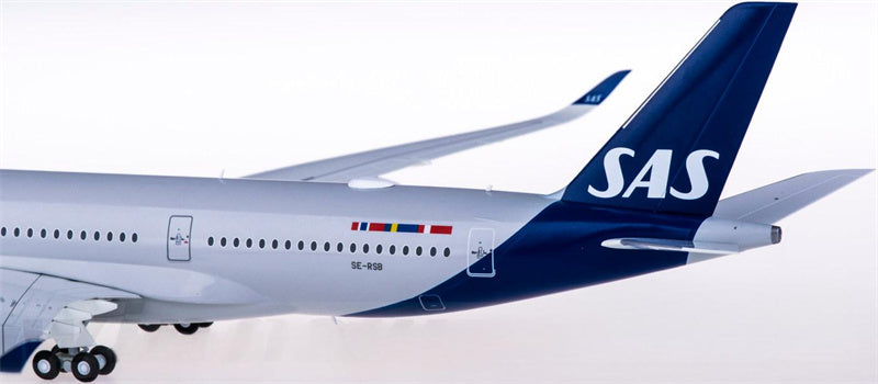 Herpa SAS Airbus A350-900 SE-RSB 1:200 ABS Model view 3