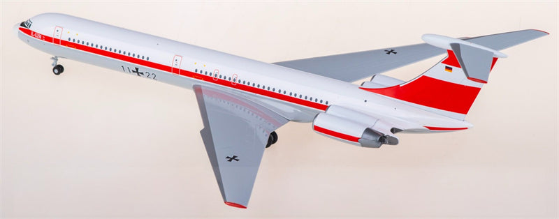 Herpa Luftwaffe Ilyushin IL-62M 11+22 1:200 Diecast Model view 3