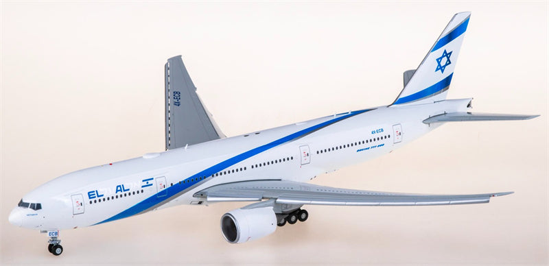 Geminijets 1:200 El Al Boeing 777-200ER 4X-ECB Flaps down Diecast Model view 4