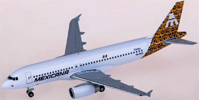 Herpa Mexicana Airbus A320 XA-RJX 1:500 Diecast Model view 4