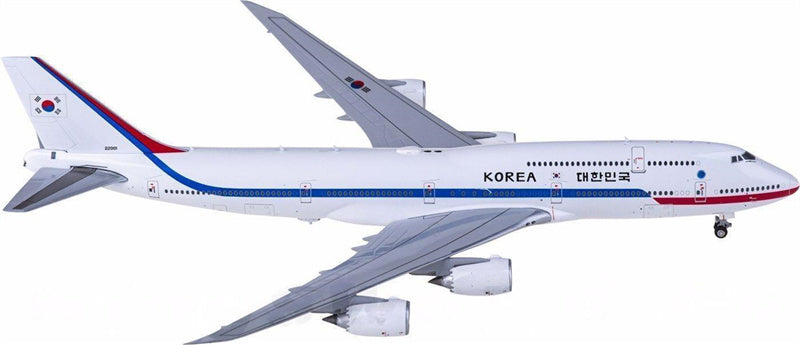 JC Wings ROKAF Boeing 747-8 HL7643 1:400 Diecast Model view 1