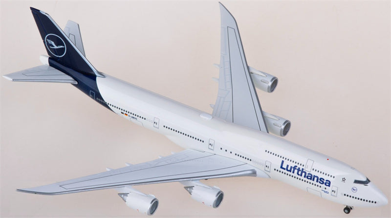 Herpa Lufthansa Boeing 747-8 D-ABYC 1:500 Diecast Model view 1