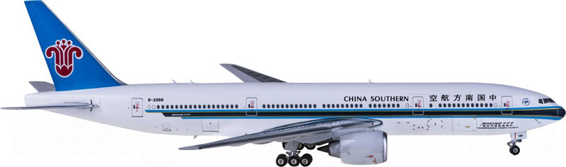 Phoenix China Southern Boeing 777-200ER B-2058 1:400 Diecast Model view 3