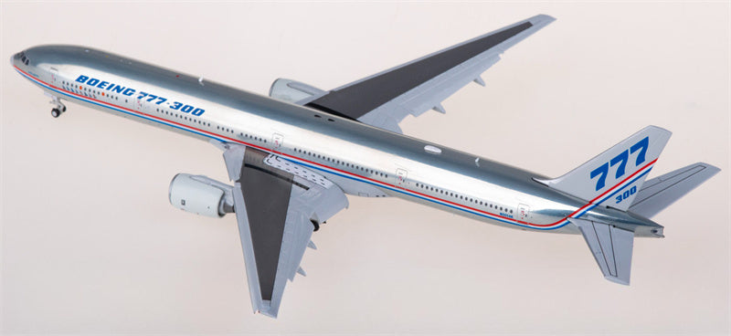 JC Wings Boeing 777-300 N5014K Flaps Down 1:400 Diecast Model view 3