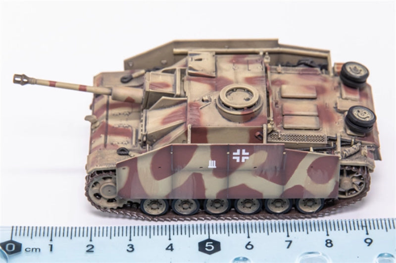 Dragon StuG.III Ausf.G May 1943 Division Kursk 1943 Armor with side skirts 1:72 Tank Pre-built Model