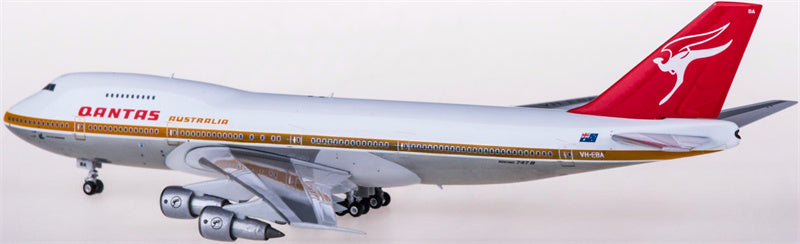Phoenix Qantas Boeing 747-200 VH-EBA 1:400 Diecast Model view 1