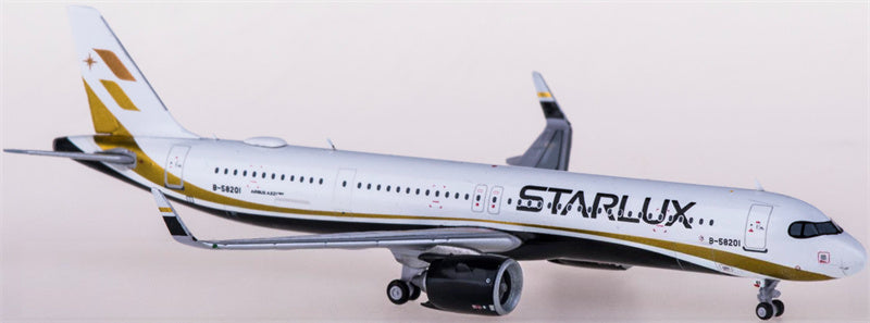 JC Wings Starlux Airlines Airbus A321neo B-58201 1:400 Diecast Model view 2