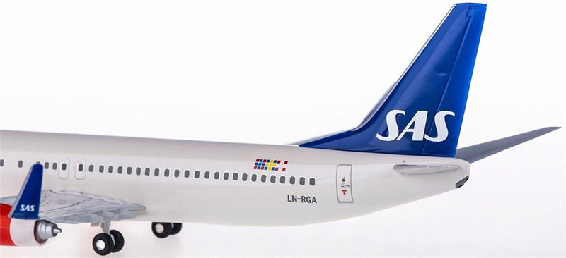 Hogan SAS Boeing 737-800 LN-RGA 1:200 ABS Model view 4