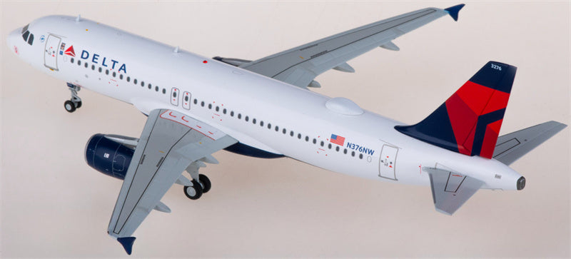 Geminijets Delta Air Lines Airbus A320-200 N376NW 1:200 Diecast Model view 3