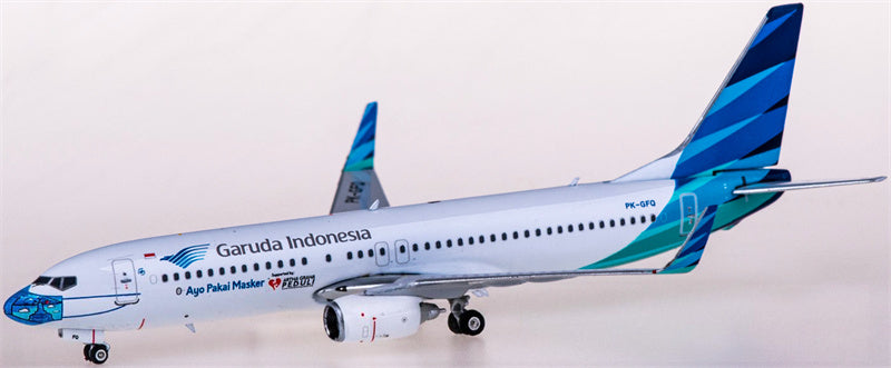 Phoenix Garuda Indonesia Boeing 737-800 PK-GFQ 1:400 Diecast Model view 1