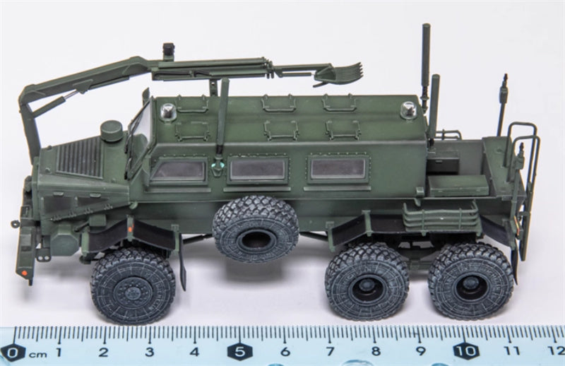 T-MODEL Buffalo Lightning Protection Vehicle US Army Engineering Force Baghdad 2004 green 1:72 Tank Pre-built Model