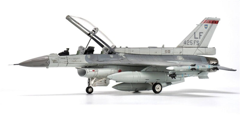 Calibre Wings F-16D RSAF 425th FS Luke AFB 96-5035 1:72 Airplane Pre-built Model