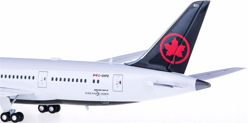 Herpa Air Canada Boeing 787-8 C-GHPQ 1:200 Model view 3