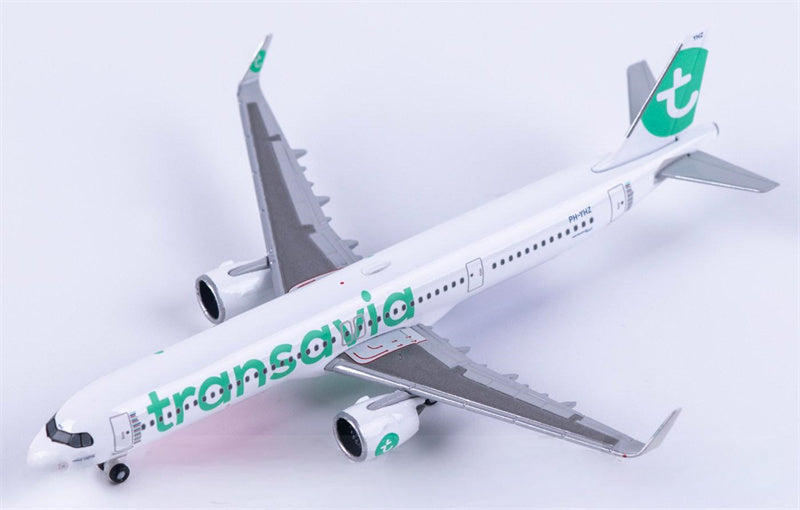 Herpa Transavia Airbus A321neo PH-YHZ 1:500 Diecast Model view 3