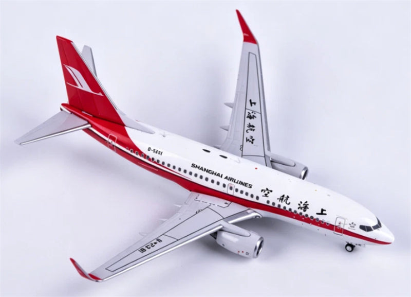 CW Model 1:400 Shanghai Airlines Boeing 737-700 B-5261  DIECAST Model